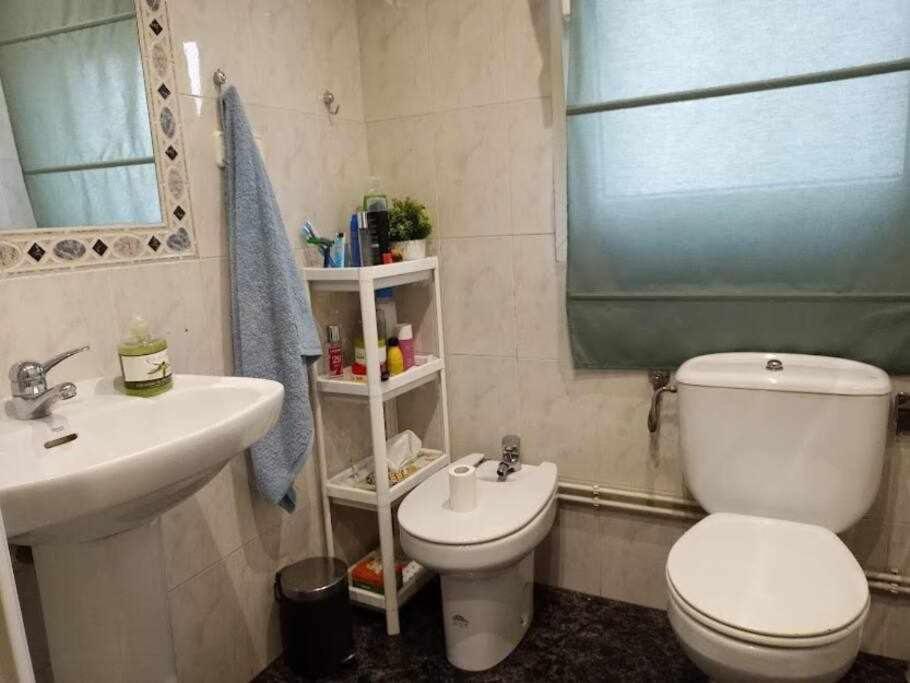 בילבאו Fliphouse Rooms Pension מראה חיצוני תמונה