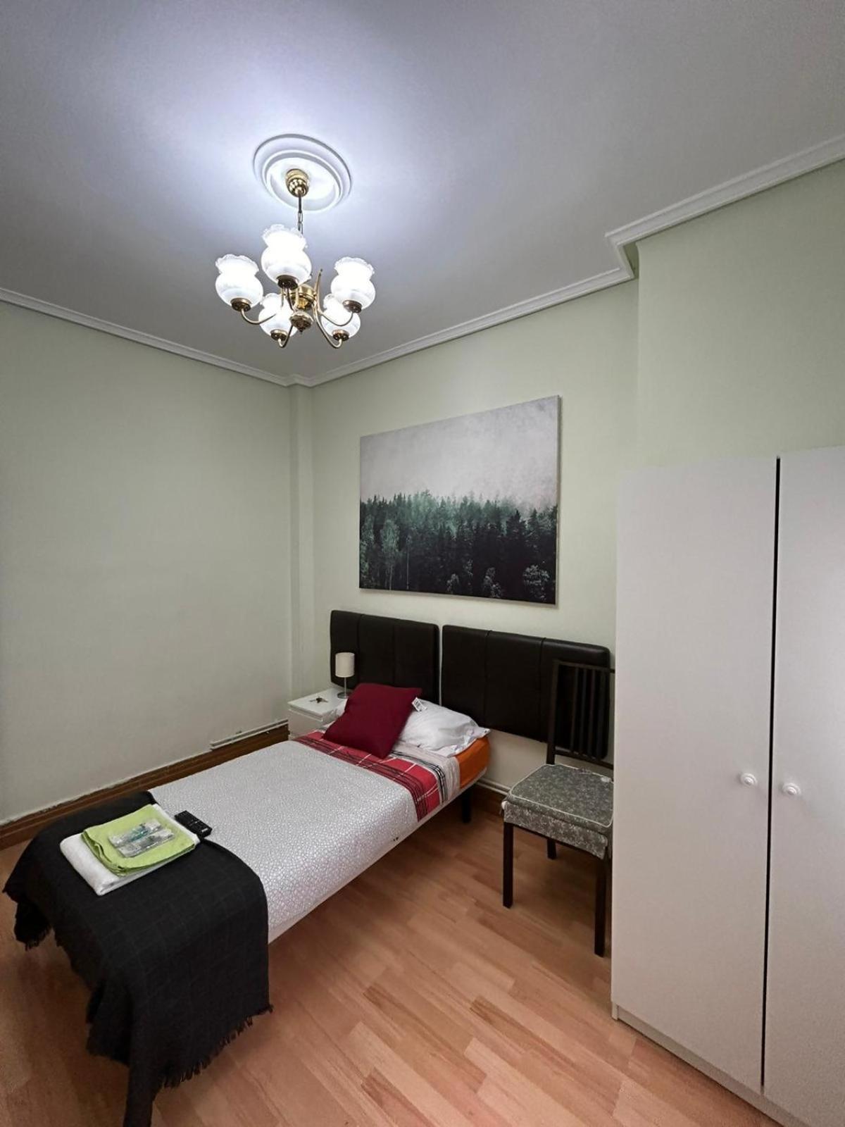 בילבאו Fliphouse Rooms Pension מראה חיצוני תמונה