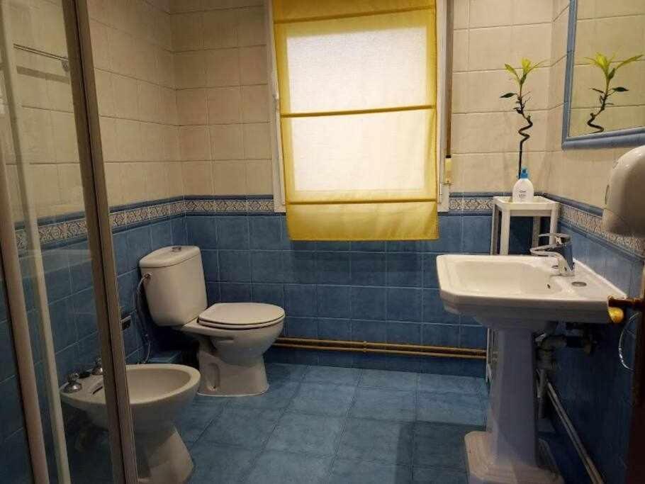 בילבאו Fliphouse Rooms Pension מראה חיצוני תמונה